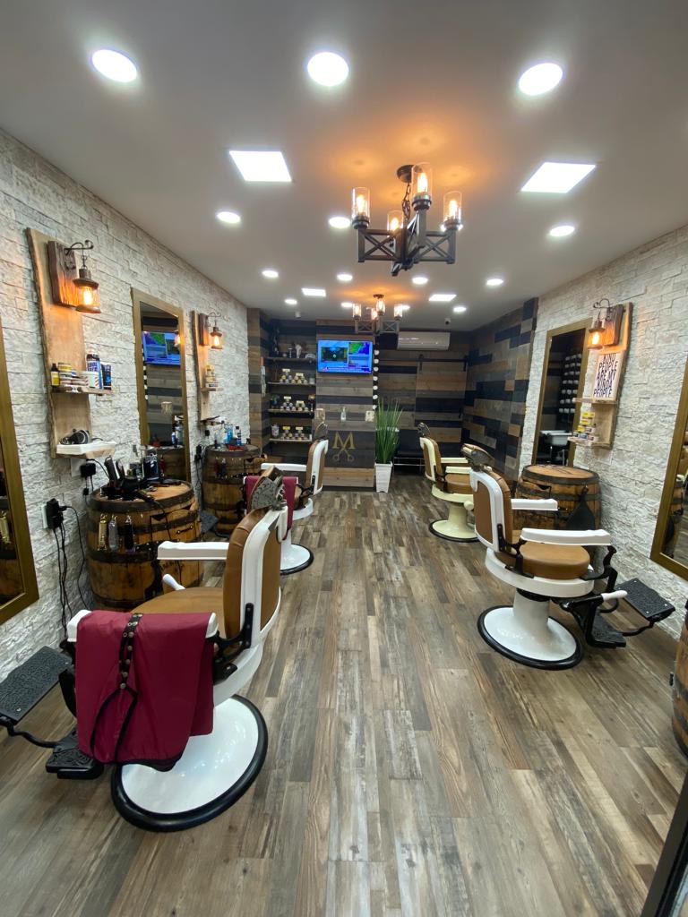 How Hair Density Affects the Choice of Barbershop Service Types